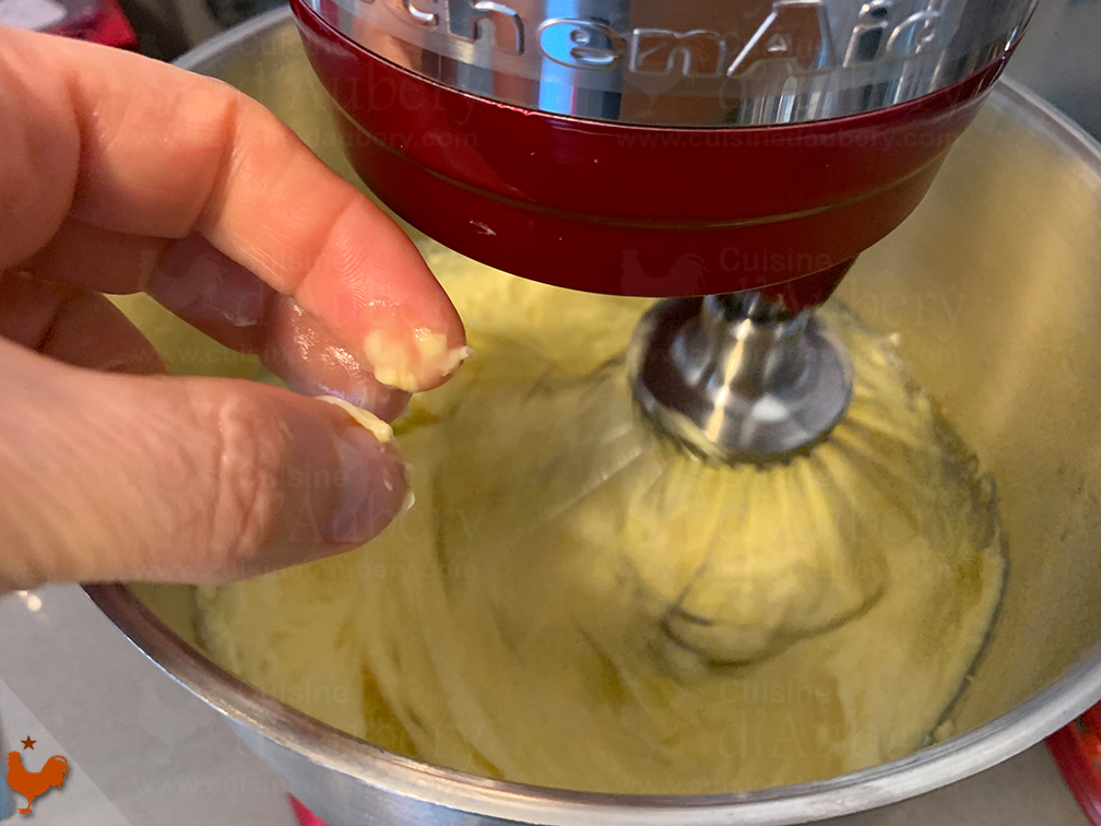 Recette de la Crème Mousseline de M.O.F  (méthode 1 : Pâtissière et Beurre en 2 fois)